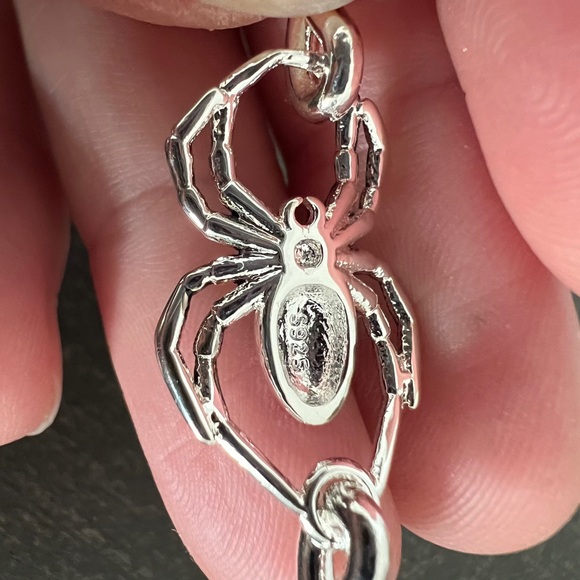 Sterling silver spider cuff bracelet - Picture 7 of 9